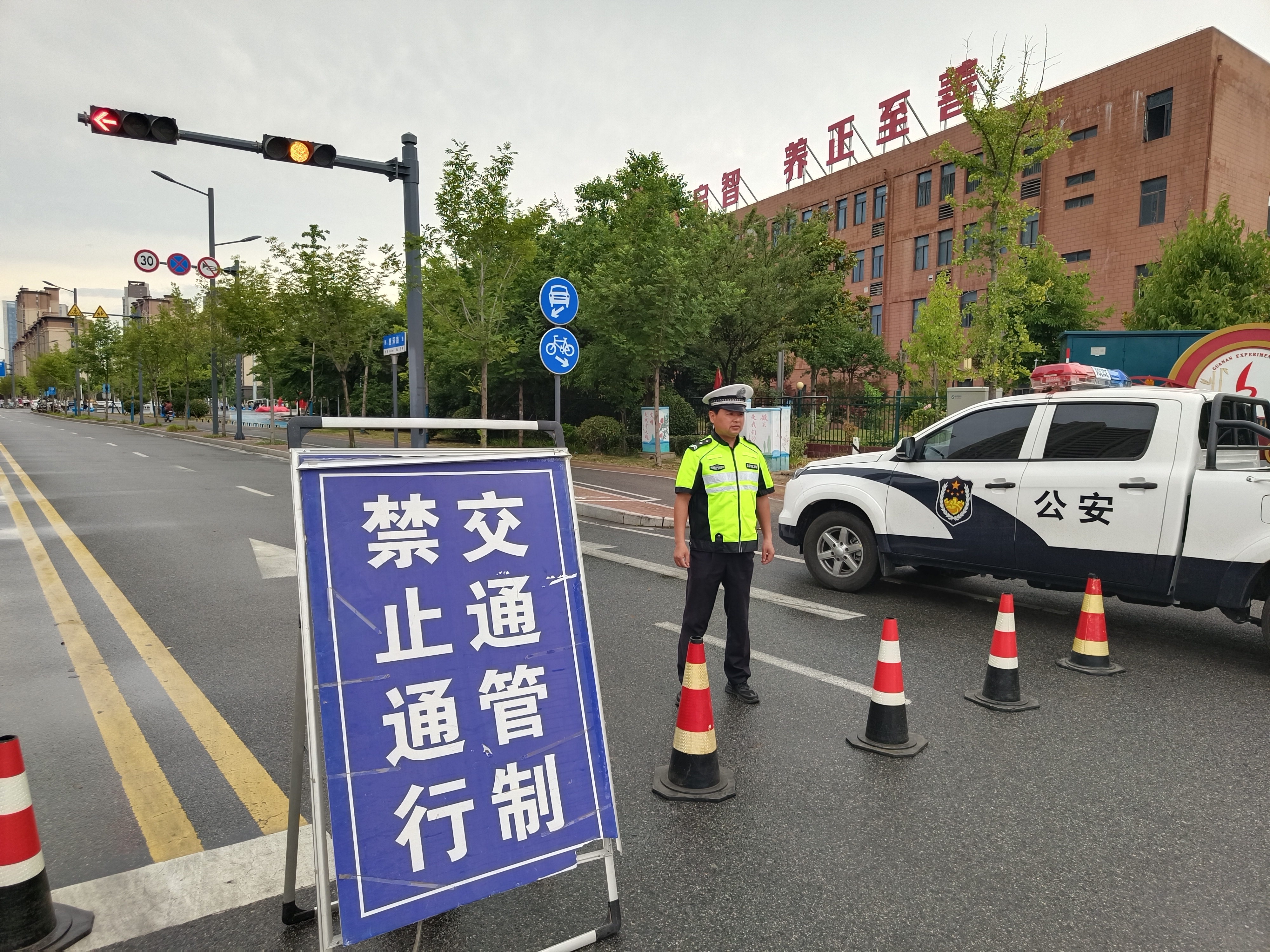 灌南县2024年中考文化统考工作顺利结束2.jpg